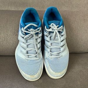 Nike Tennis shoes. Size 8. Good condition. Only used twice.